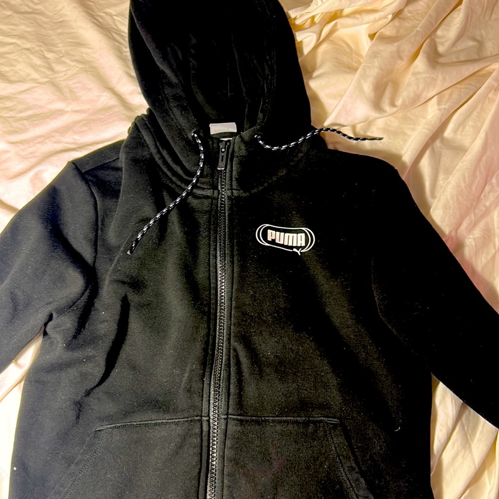 New puma boys black zip up jacket size small